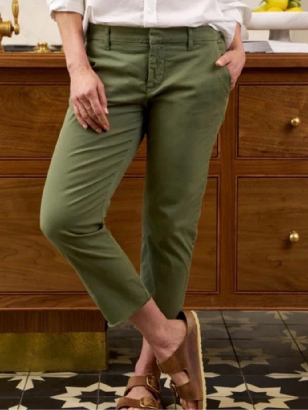 Frank & Eileen Wicklow Italian Performance Twill Chino in Olive Green Size 10